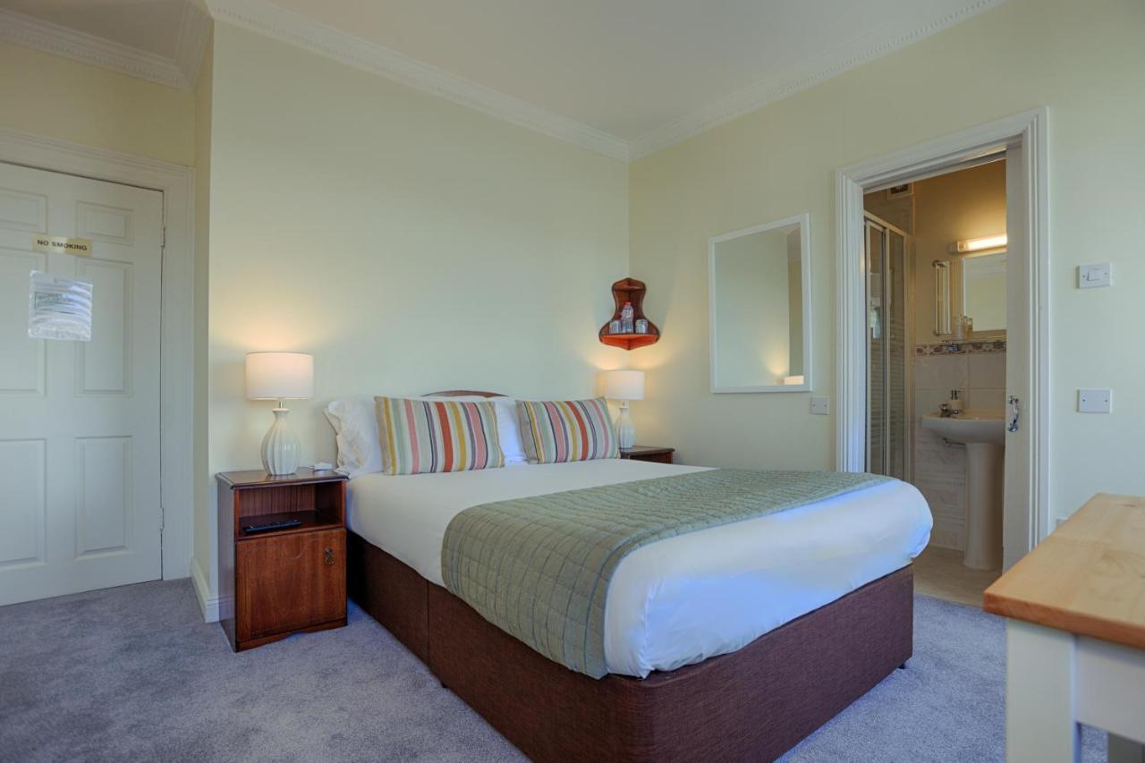 The Waterfront (Adults Only) Hotel ดิงเกิล ภายนอก รูปภาพ