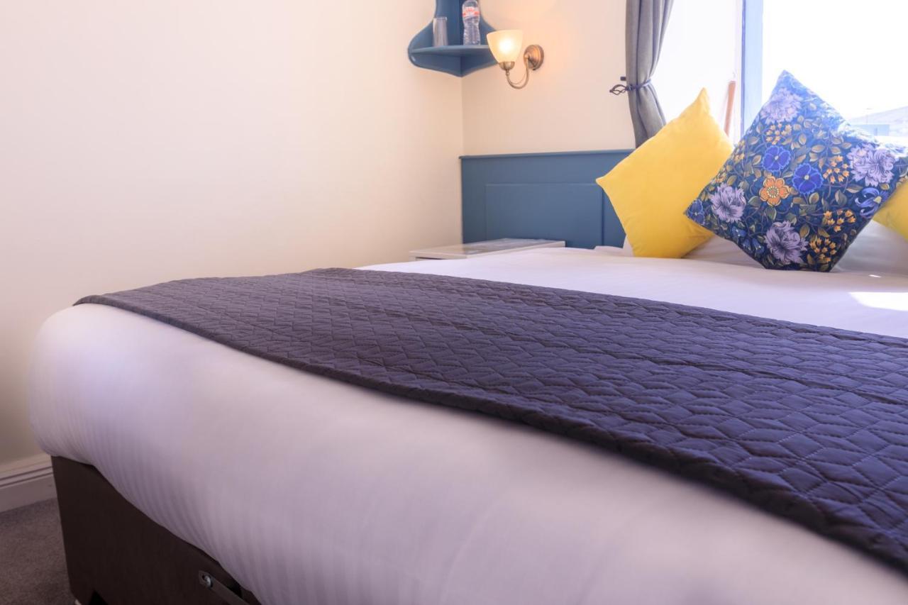 The Waterfront (Adults Only) Hotel ดิงเกิล ภายนอก รูปภาพ